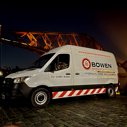 Mobile hose van forth rail bridge at night feature