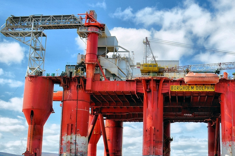 Oil rig 2205542 slider