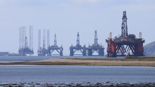 Oil rig 3789758 Main