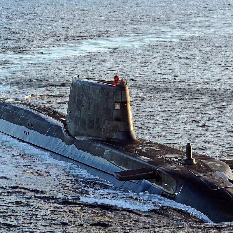 1280px HMS Ambush long